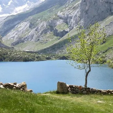 Rioulet - Joli Avec Balcon Et Parking Proche Du Centre De Mae-8494