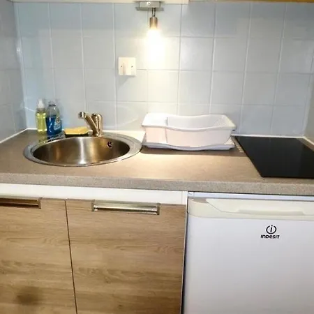 Apartment Rioulet - Joli Avec Balcon Et Parking Proche Du Centre De Mae-8494