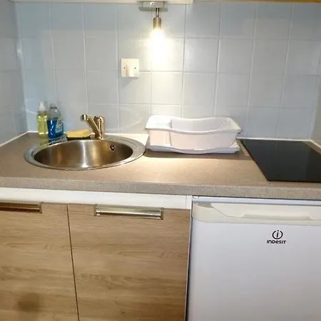 דירה Rioulet - Joli Avec Balcon Et Parking Proche Du Centre De Mae-8494 בארג'ס
